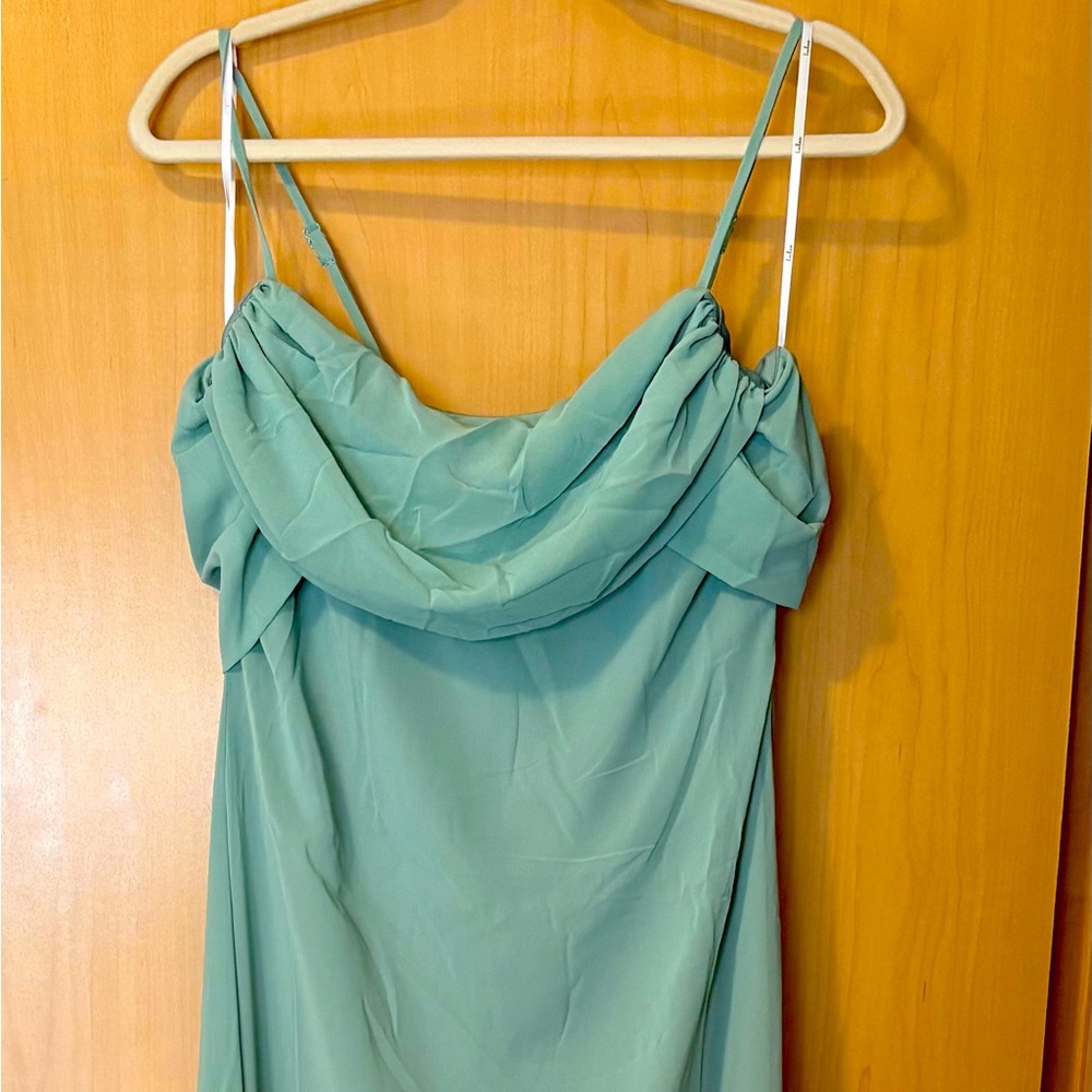 Lulu NWT sage green size Large